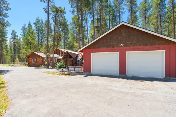 15715 Camino De Oro Avenue, La Pine, OR 97739