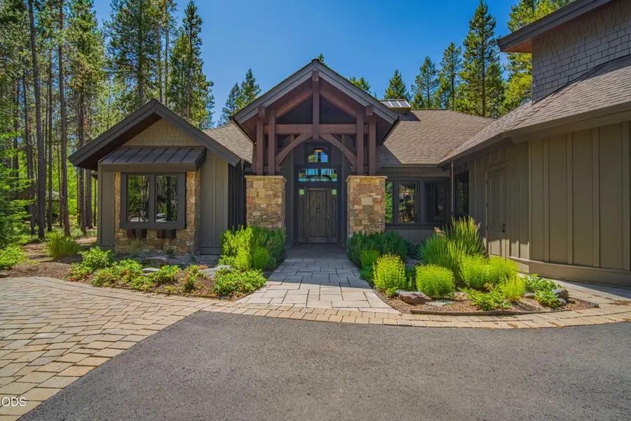 56240 Trailmere Circle, Bend, OR 97707 - #3