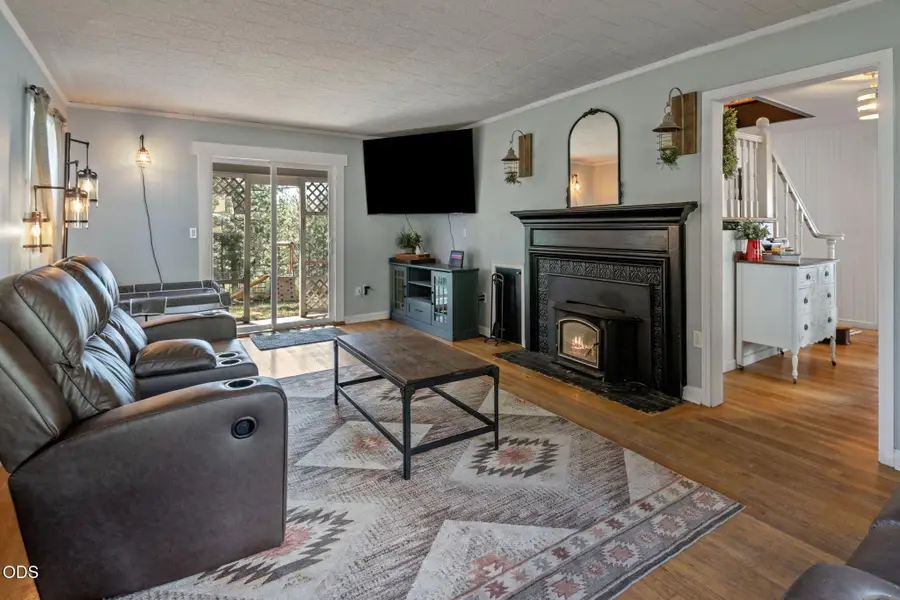 138754 Michigan Avenue, Gilchrist, OR 97737 - #3