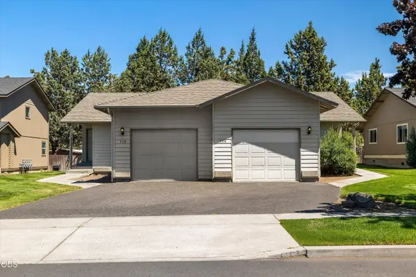 726 NE Savannah Drive, Bend, OR 97701