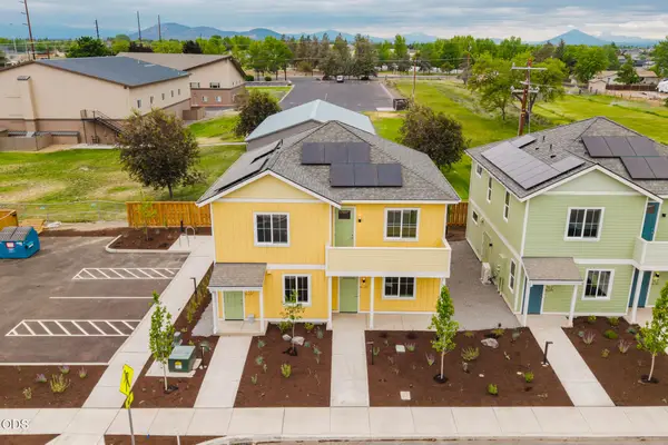 189 NW 17th Street #100, Redmond, OR 97756