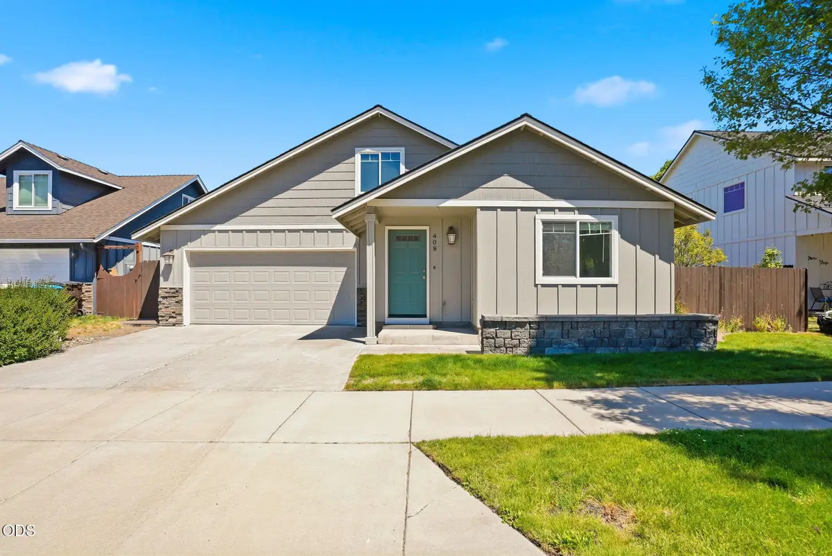 408 NW 24th Place, Redmond, OR 97756 - #1