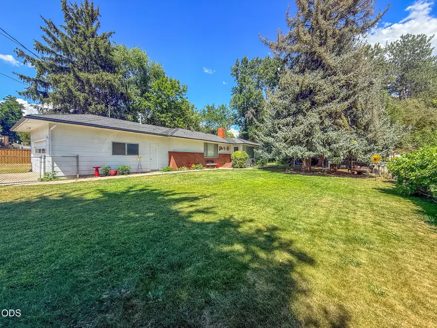 206 SW Claypool Street, Prineville, OR 97754 - #2