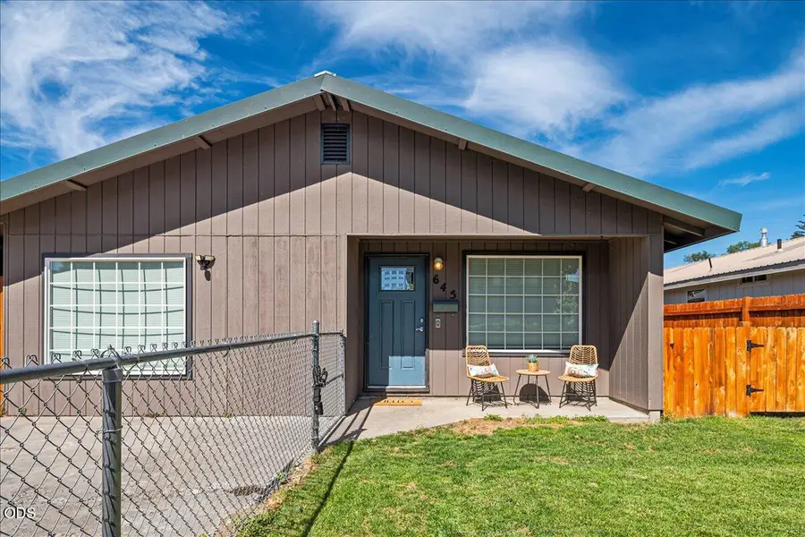 645 NW 7th Street, Redmond, OR 97756 - #3