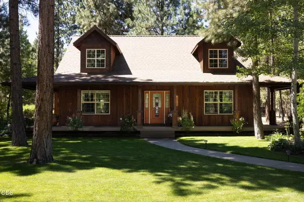 51889 Pine Loop Drive, La Pine, OR 97739
