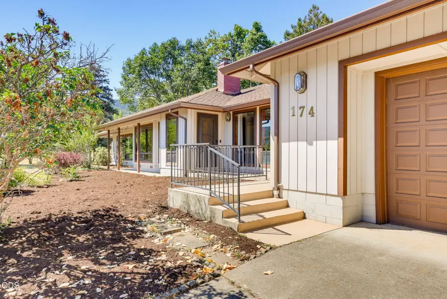 174 Hummingbird Lane, Talent, OR 97540 - #2