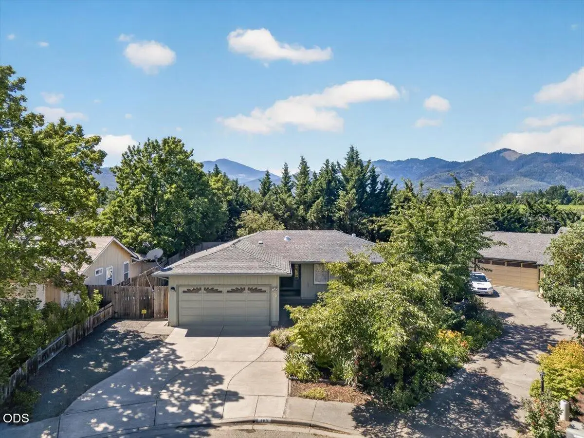 100 Brierwood Drive, Talent, OR 97540 - #1