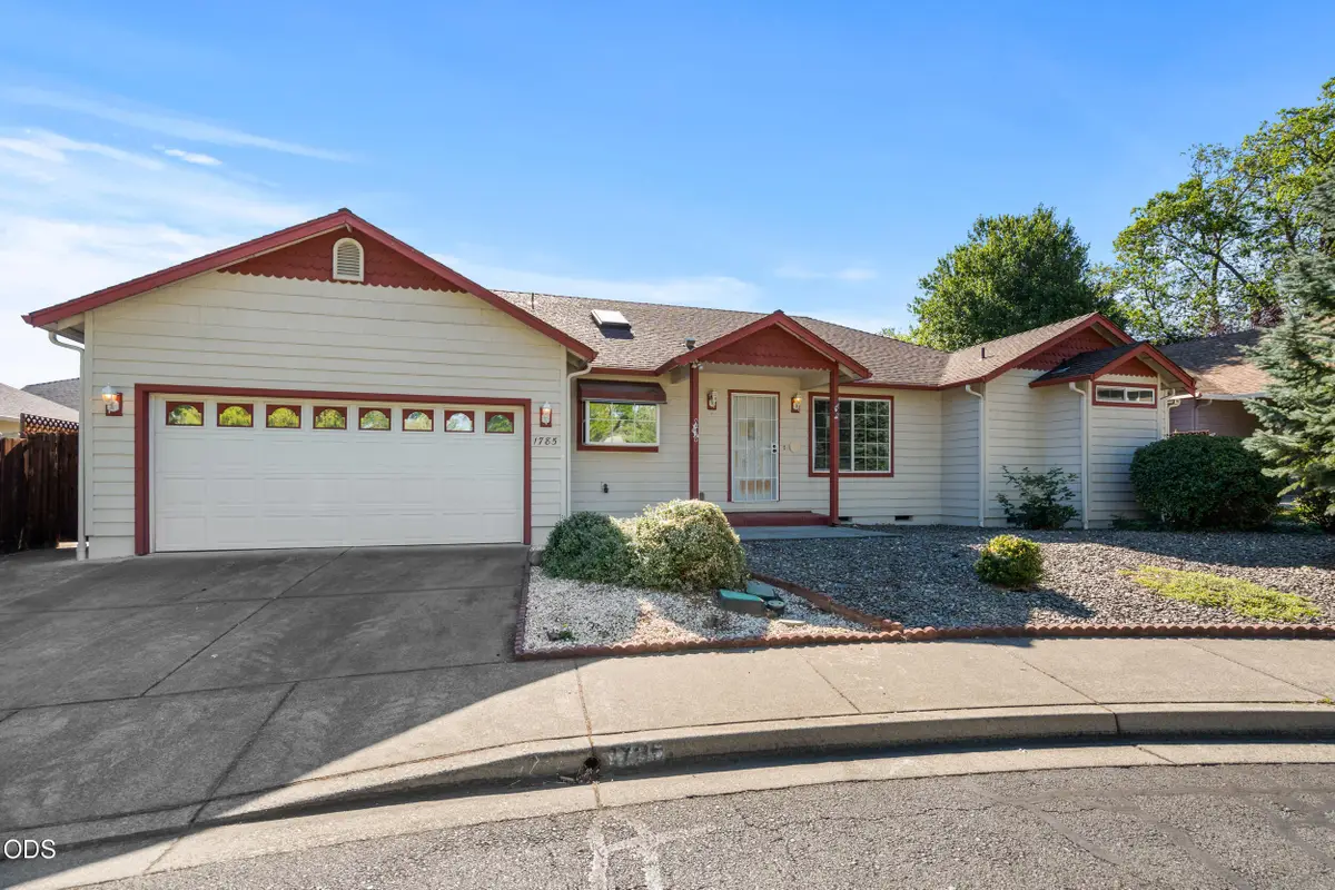 1785 SE Brookhurst Way, Grants Pass, OR 97527 - #1