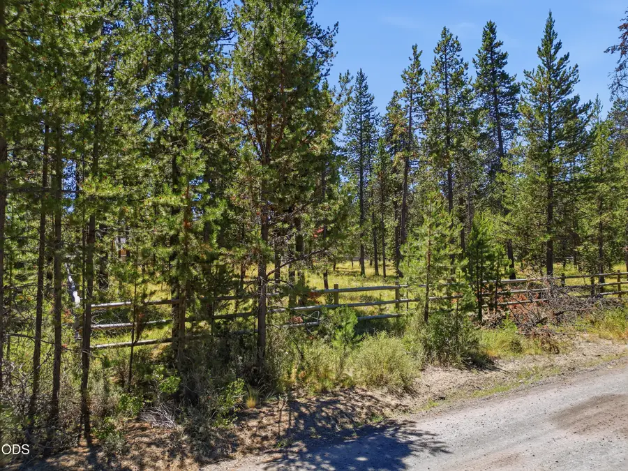17043 Elsinore Road, Bend, OR 97707 - #2