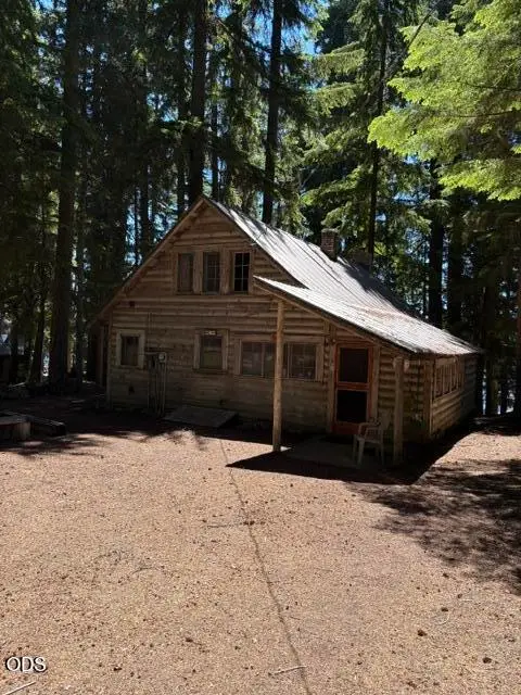 22862 Hwy 58, Crescent Lake, OR 97733