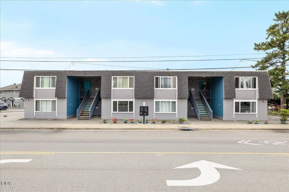 529 Railroad Street, Brookings, OR 97415 - #1