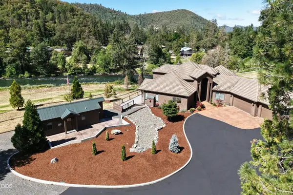 1600 N Second Avenue, Gold Hill, OR 97525