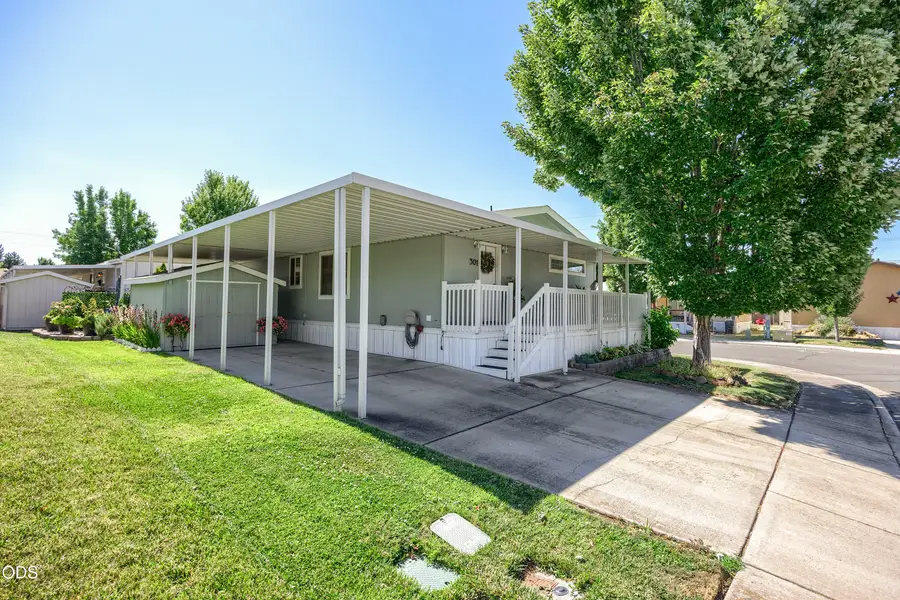 10 E South Stage Road #SPC 301, Medford, OR 97501 - #2