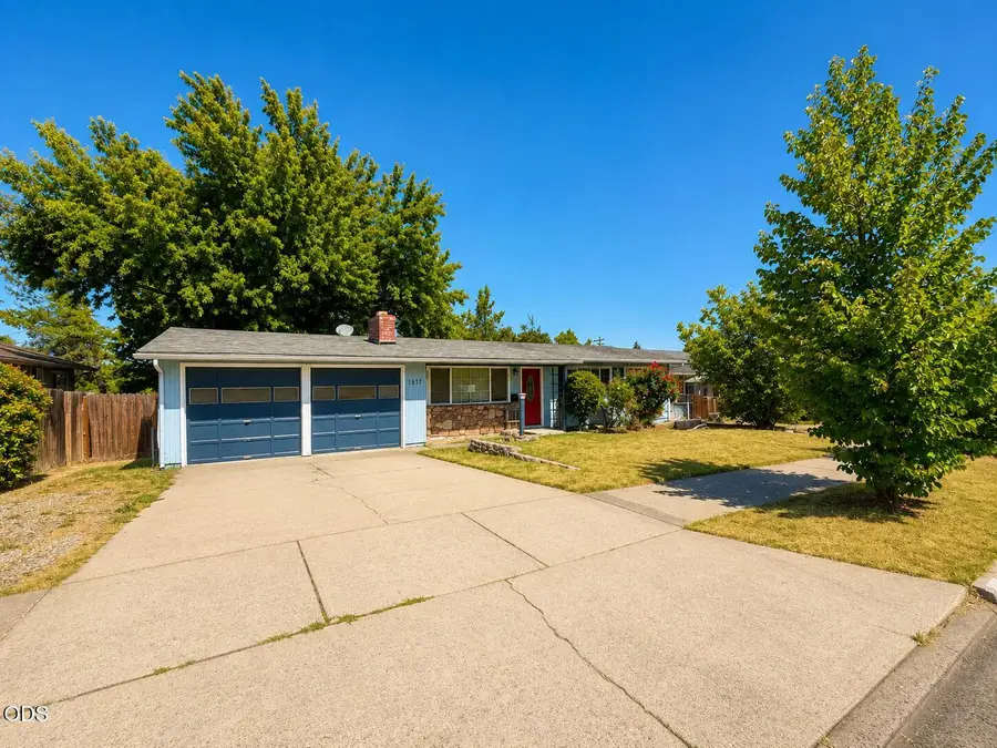 1517 Oleander Street, Medford, OR 97504 - #2