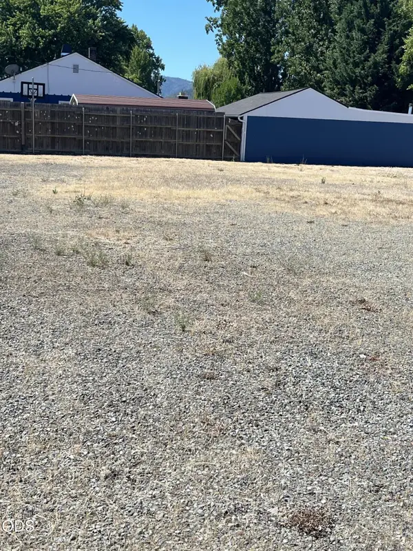 2535 W Main Street, Medford, OR 97501