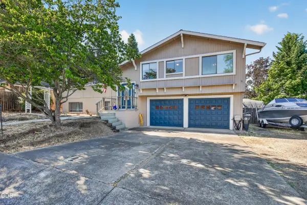 2570 Samoan Way, Medford, OR 97504