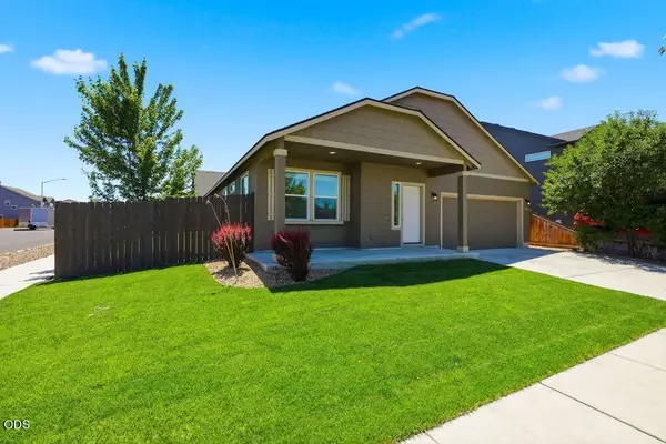 2502 NW Glen Oak Avenue, Redmond, OR 97756