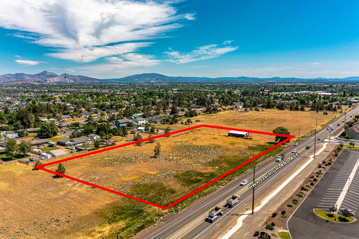 3131 SW Highland Avenue, Redmond, OR 97756 - #1