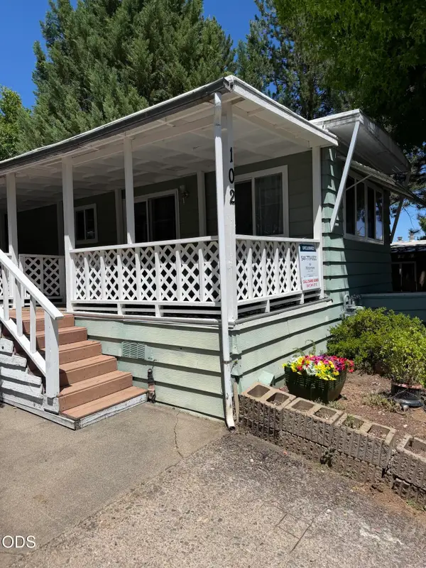 1055 N 5th Street #UNIT 102, Jacksonville, OR 97530