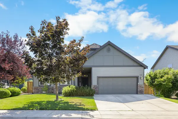 2644 SW 50th Street, Redmond, OR 97756