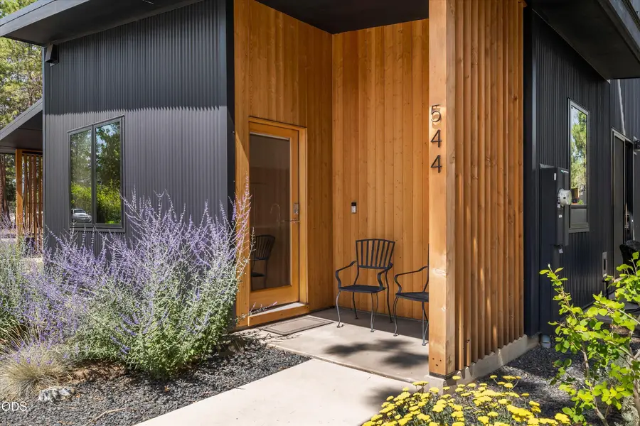 544 W Sisters Park Drive, Sisters, OR 97759 - #3