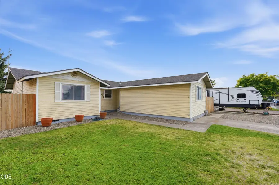 1242 SE 8th Street, Prineville, OR 97754 - #2