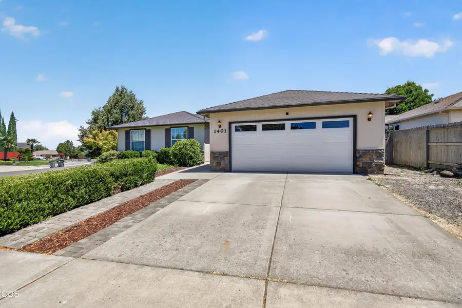 1401 Andrew Drive, Medford, OR 97501 - #3