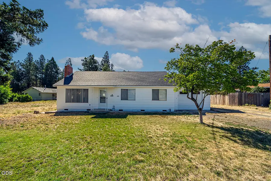 225 Cheryl Lane, Phoenix, OR 97535 - #3