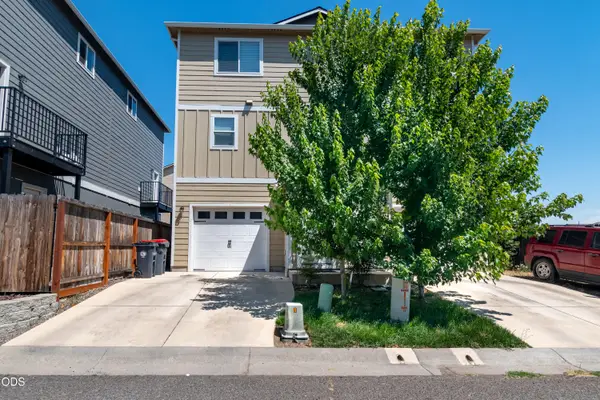 7810 Jacqueline Way, White City, OR 97503