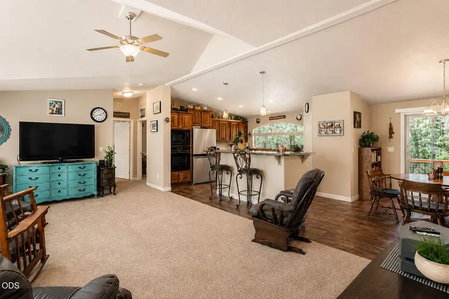 1800 Lampman Road, Gold Hill, OR 97525 - #2