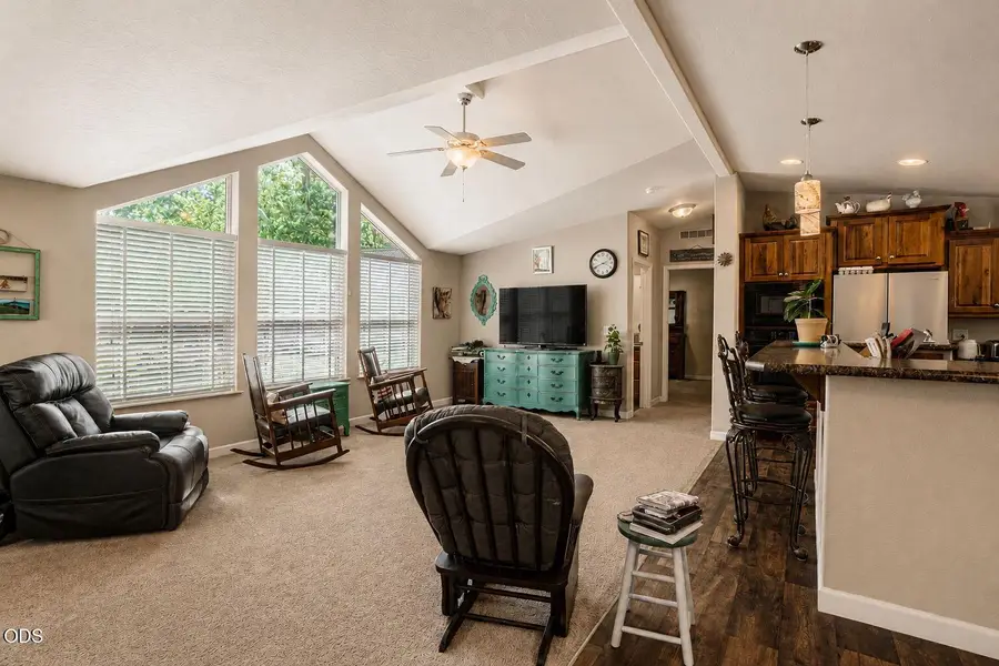 1800 Lampman Road, Gold Hill, OR 97525 - #3