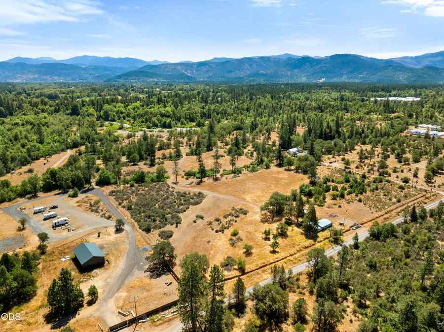 699 Pine Cone Drive, Cave Junction, OR 97523 - #2