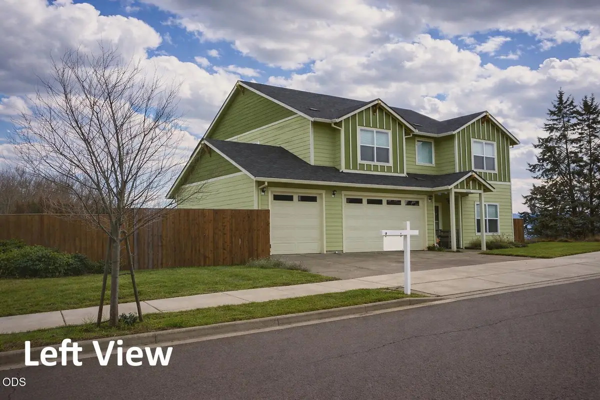 1004 Ruby Meadows, Eagle Point, OR 97524 - #1