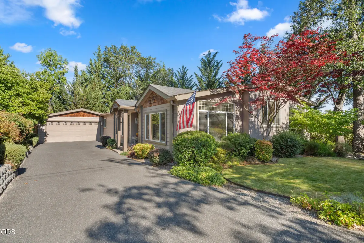 1811 NW Eunice Avenue, Grants Pass, OR 97526 - #1