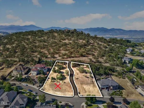 4662 Hathaway Drive, Medford, OR 97504