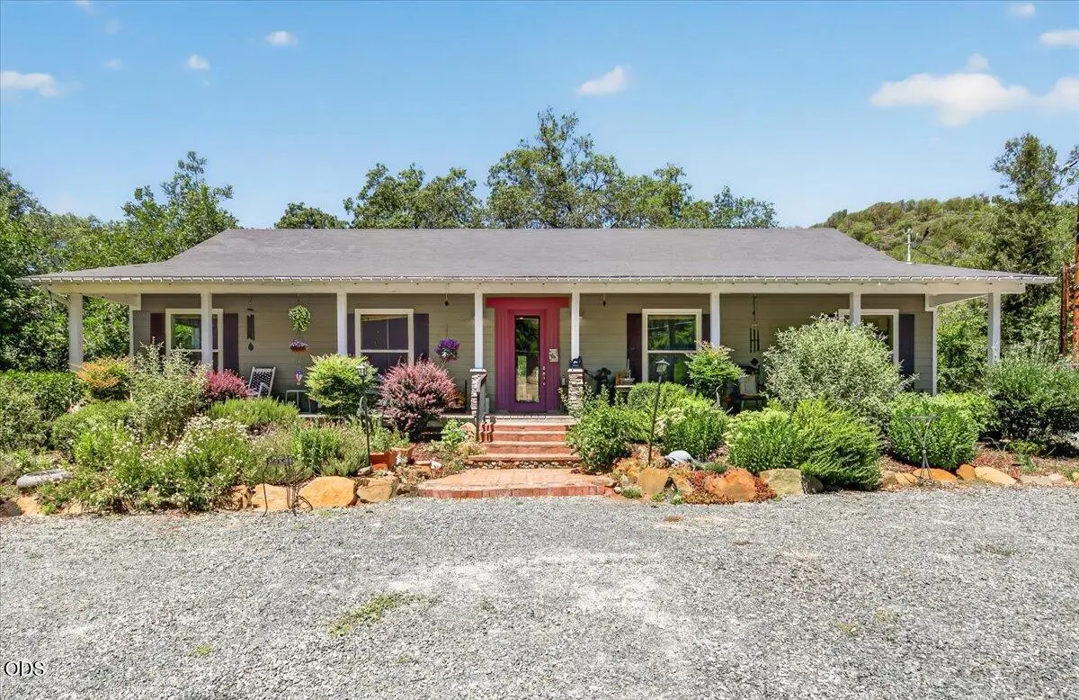 1943 Wards Creek Road, Rogue River, OR 97537 - #1