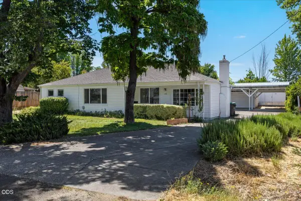 1650 Grand Avenue, Medford, OR 97504