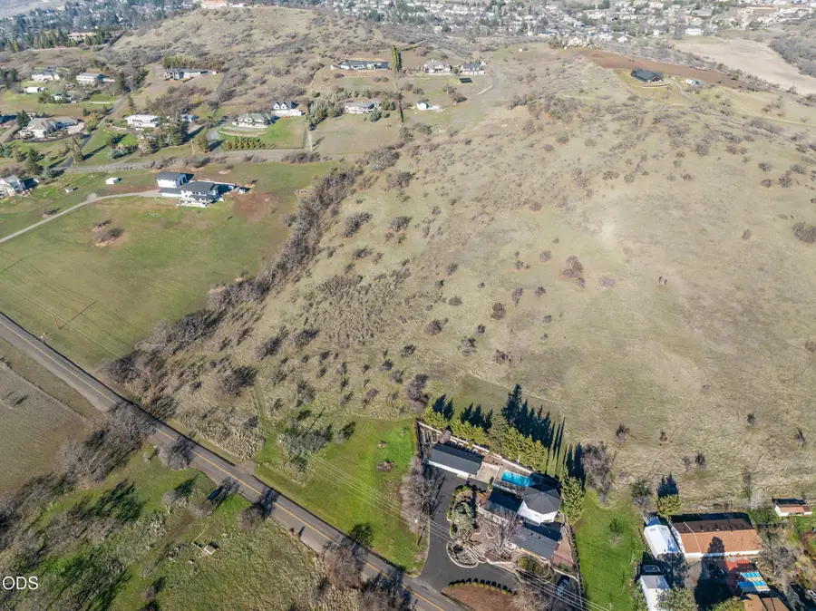 Cherry Lane #TL2200, Medford, OR 97504 - #2