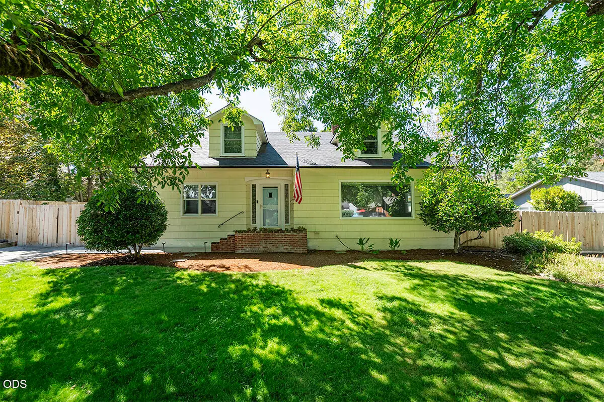 736 NW 3rd Street, Grants Pass, OR 97526 - #1