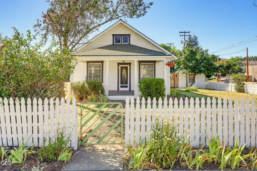 700 N 5th, Jacksonville, OR 97530 - #3