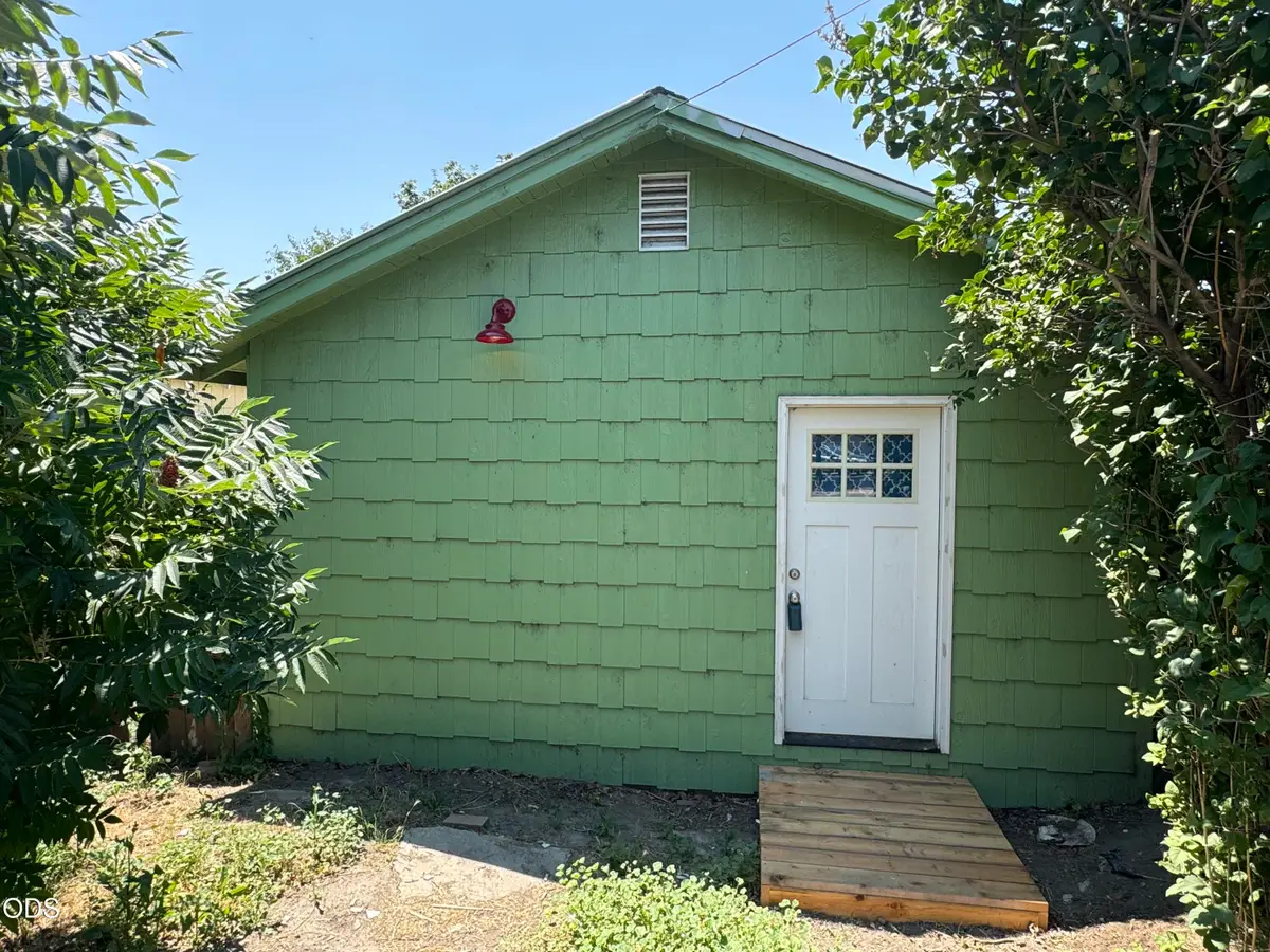1762 Main Street, Klamath Falls, OR 97601 - #1