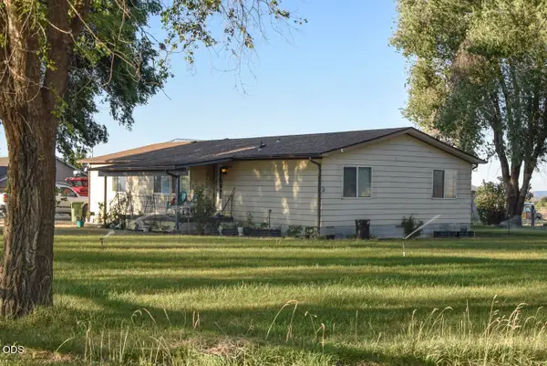 19 Ames Street, Madras, OR 97741