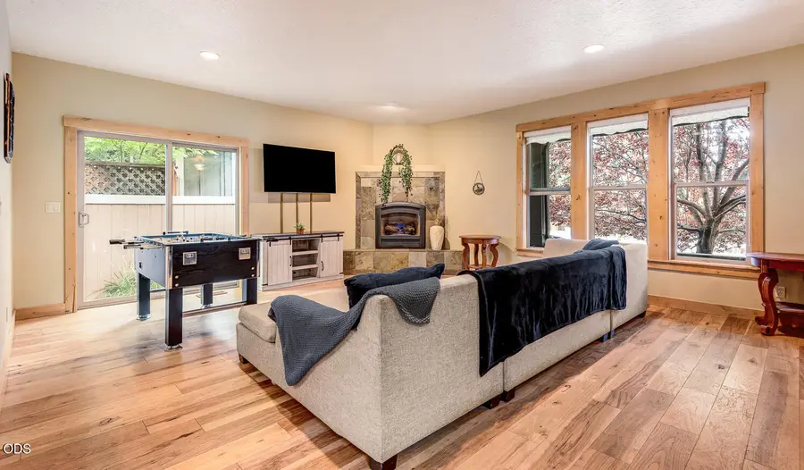 61390 Merriewood Court, Bend, OR 97702 - #3