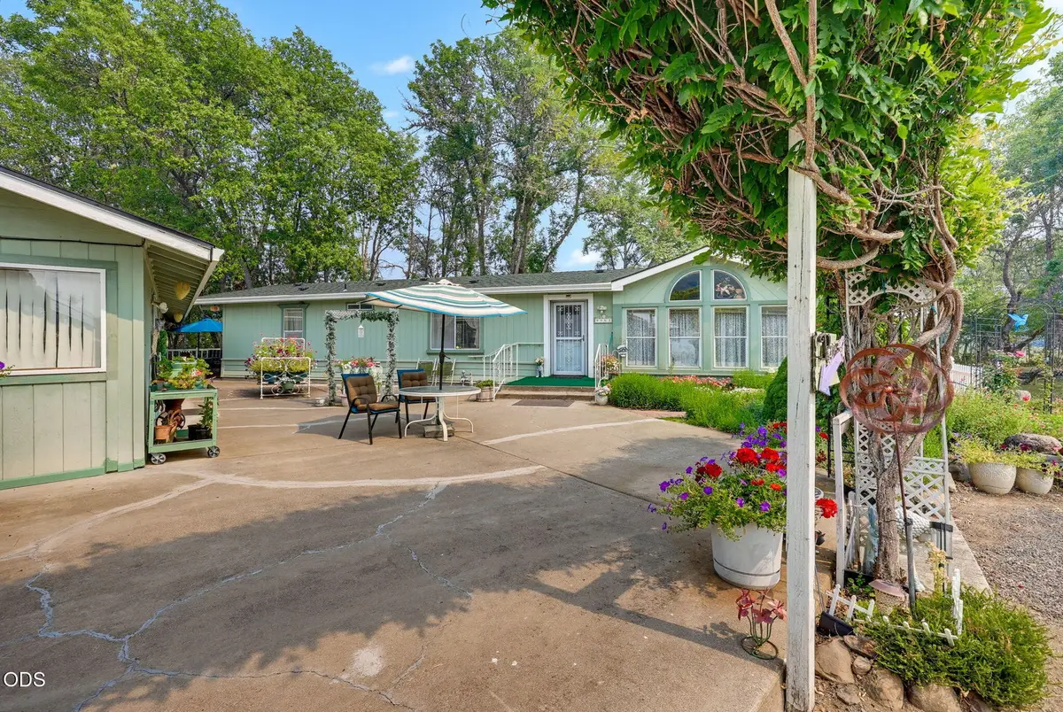 9561 Hwy-140, Eagle Point, OR 97524 - #1