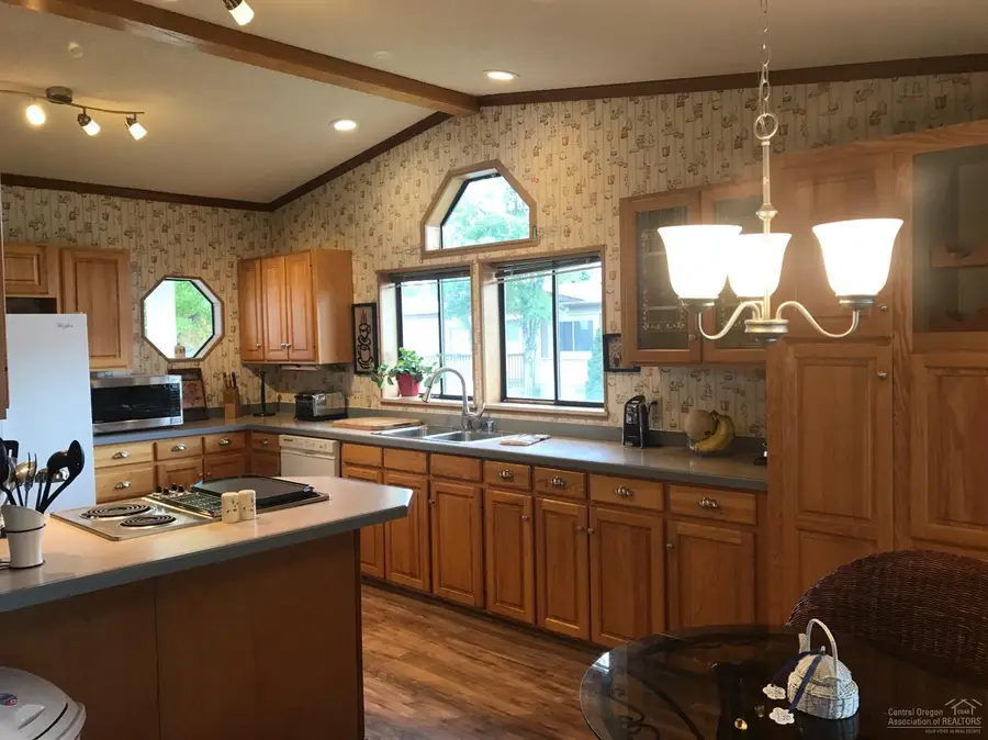 1001 SE 15th Street #12, Bend, OR 97702 - #3