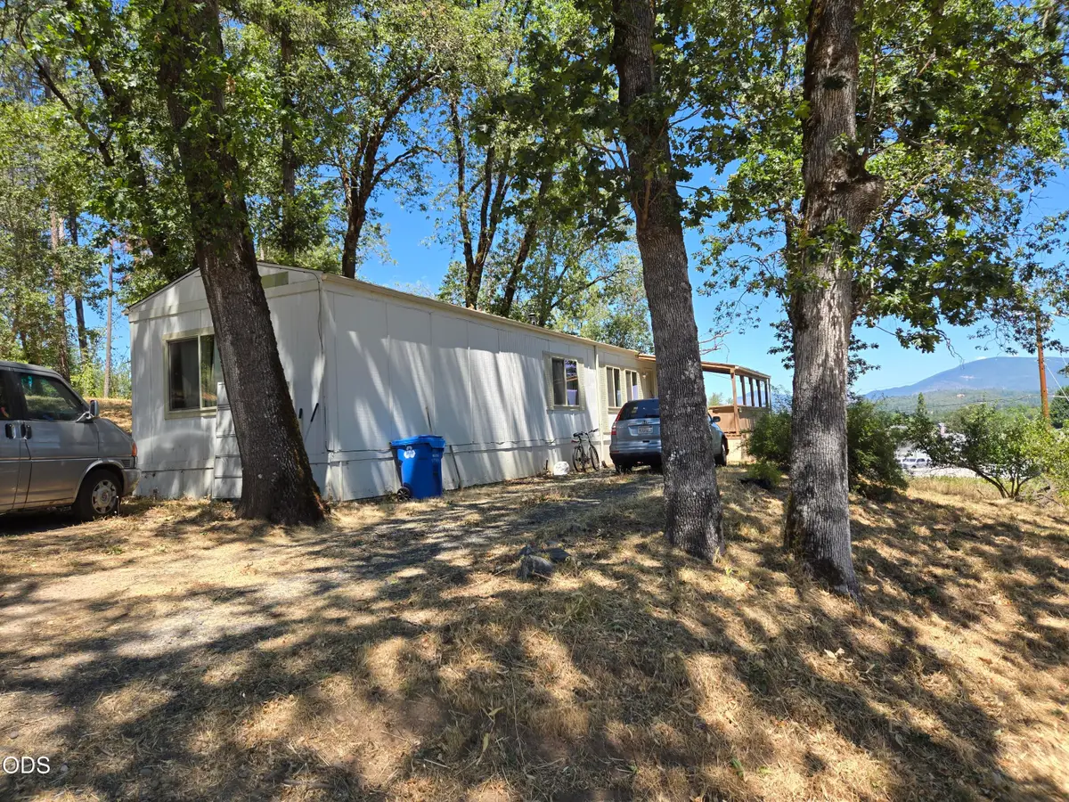 4618 Redwood Avenue, Grants Pass, OR 97527 - #1