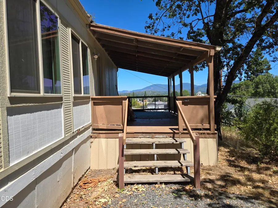4618 Redwood Avenue, Grants Pass, OR 97527 - #2