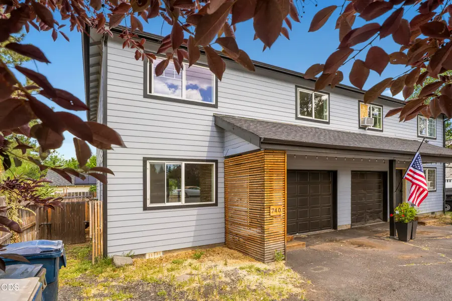 720 E Cascade Avenue, Sisters, OR 97759 - #2