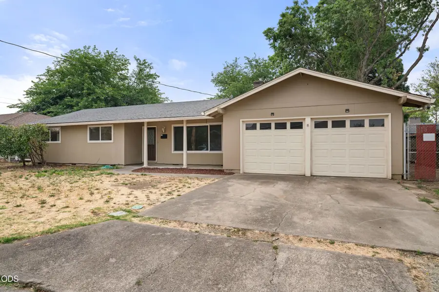 110 Victoria Way, Central Point, OR 97502 - #2