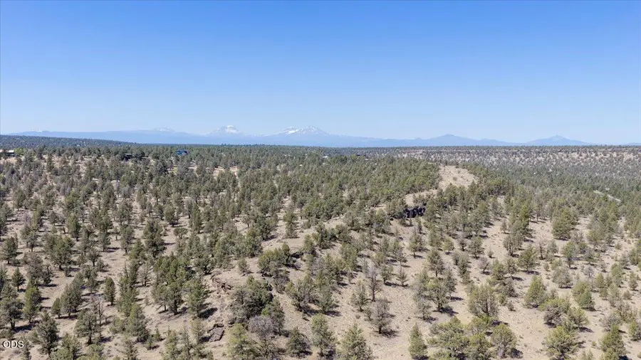 21085 NW Spruce Avenue, Redmond, OR 97756 - #3